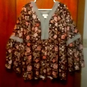 Women's extra large long sleeve shirt from style &Co. Black red, yellow green